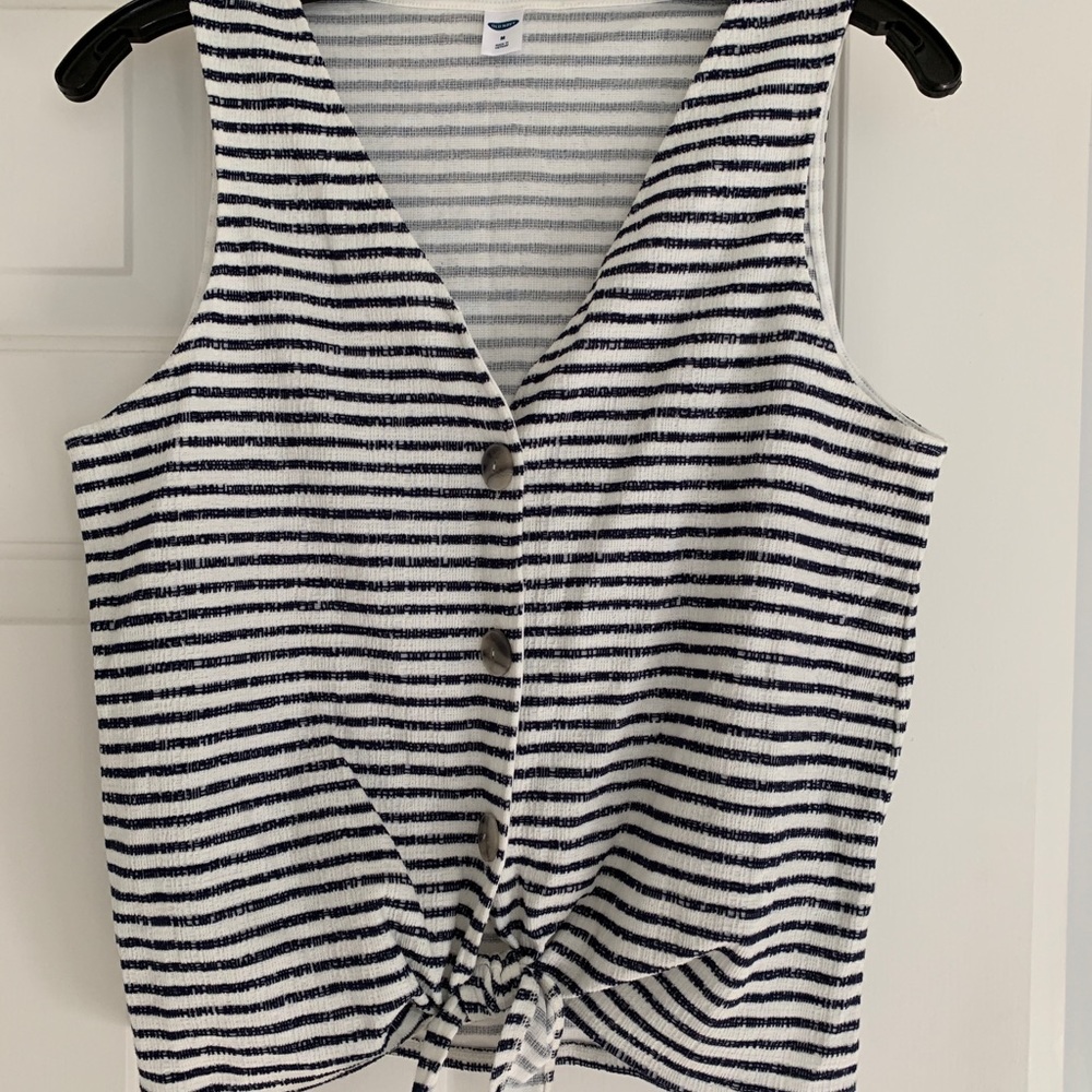 Knotted crop tank